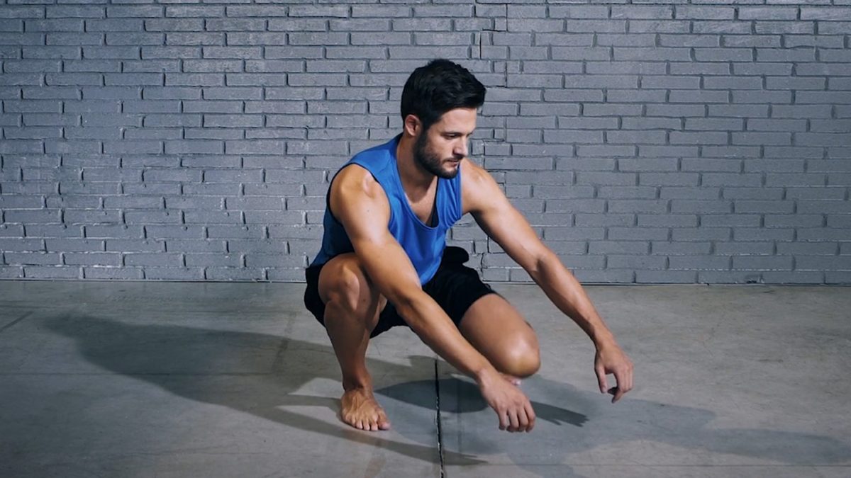 Deep squat (hip in)