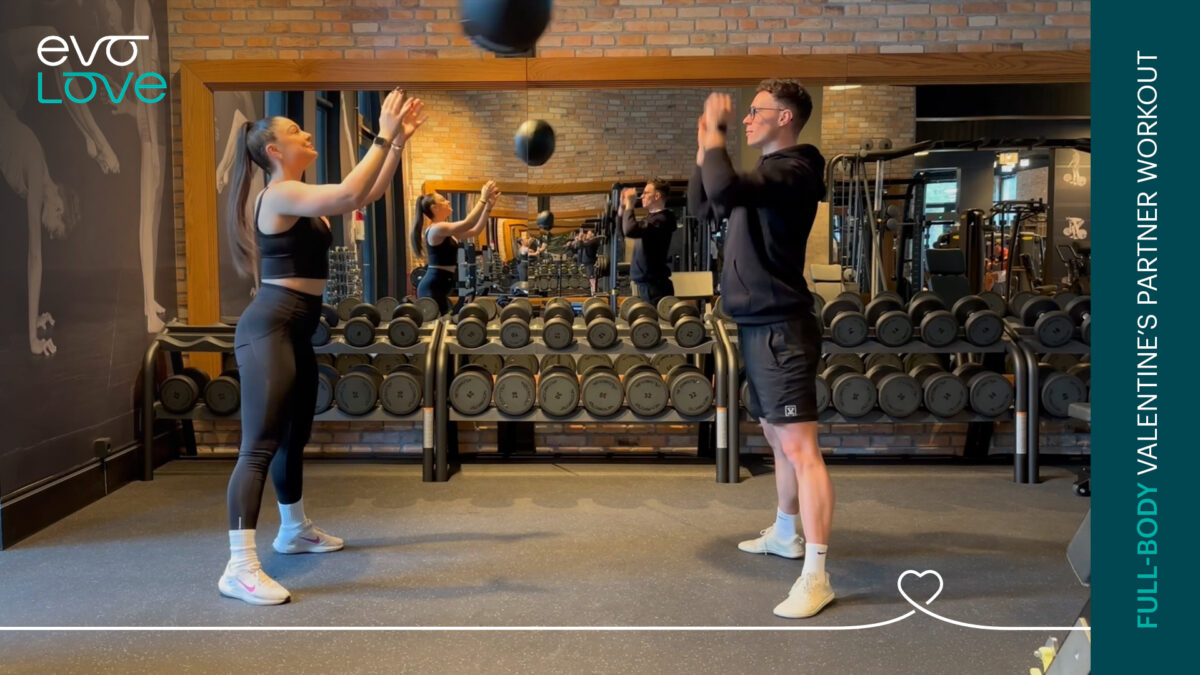 full-body Valentine’s partner workout | Full-Body-Valentins-Partnerworkout